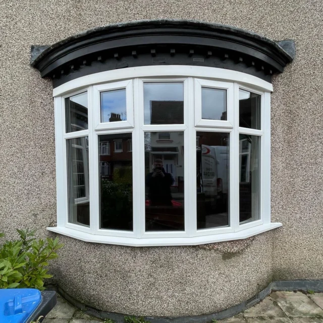 Upgrade your regular windows to bay/bow windows creating a beautiful exterior and interior view and a abundance of natural light throughout your home 🌅

Get in touch for a free no obligation quotation today - 01642 881244

#celestialwindows #baywindows #bowwindows